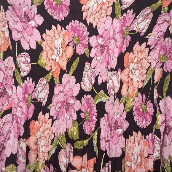 *Sold* Floral & Ivy Women’s Black Pink Floral feminine Blouse Top in M Flowy - Picture 8 of 10